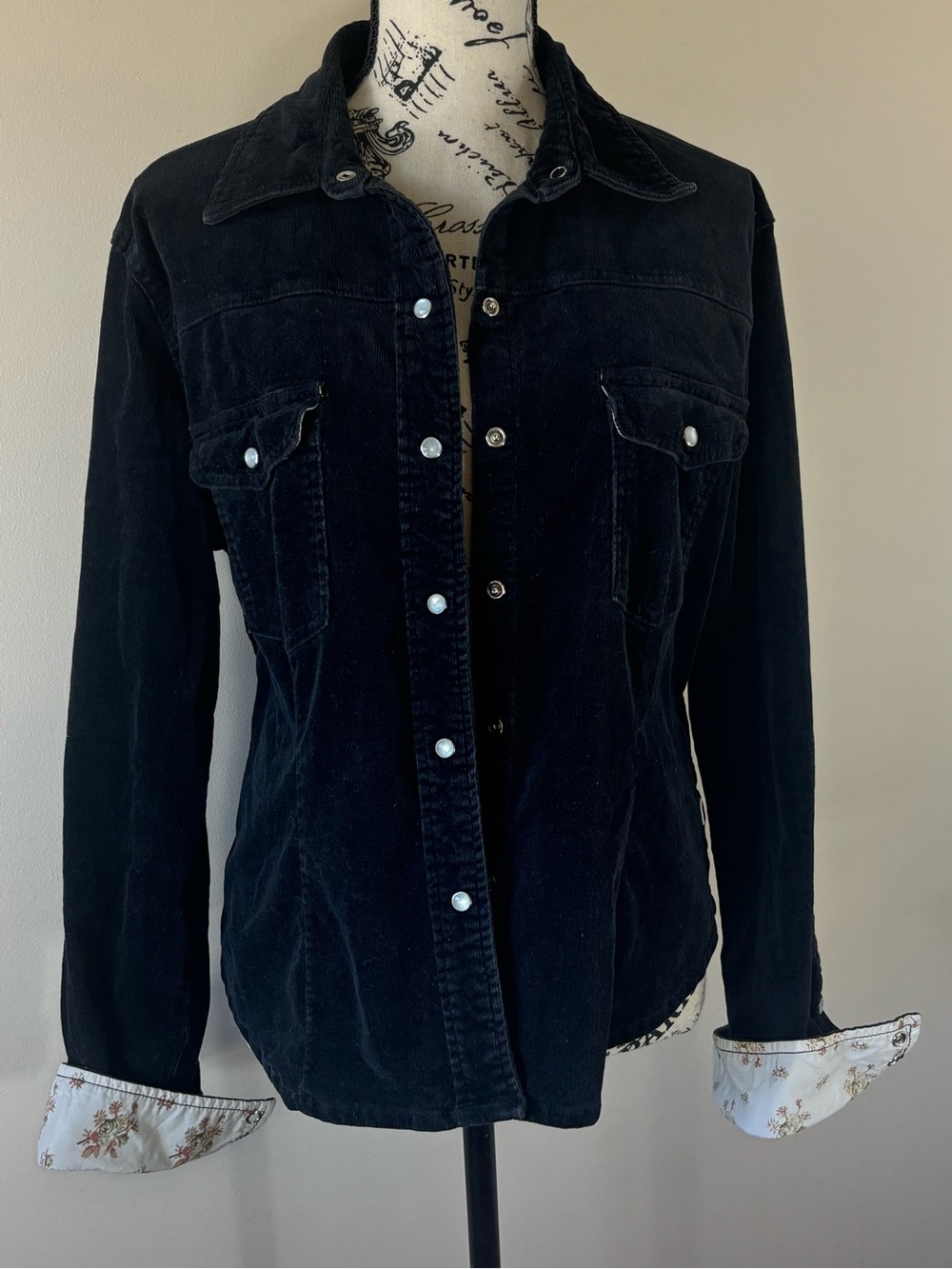 Roots 73 women’s Sz Lg Black Corduroy Button-Front Women's Shirt Jacket